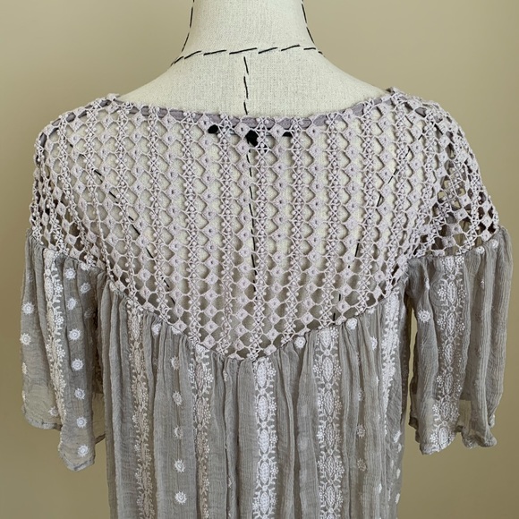 Closet clean out! House of Harlow Crochet Boho Feminine Silk Top - Picture 7 of 10